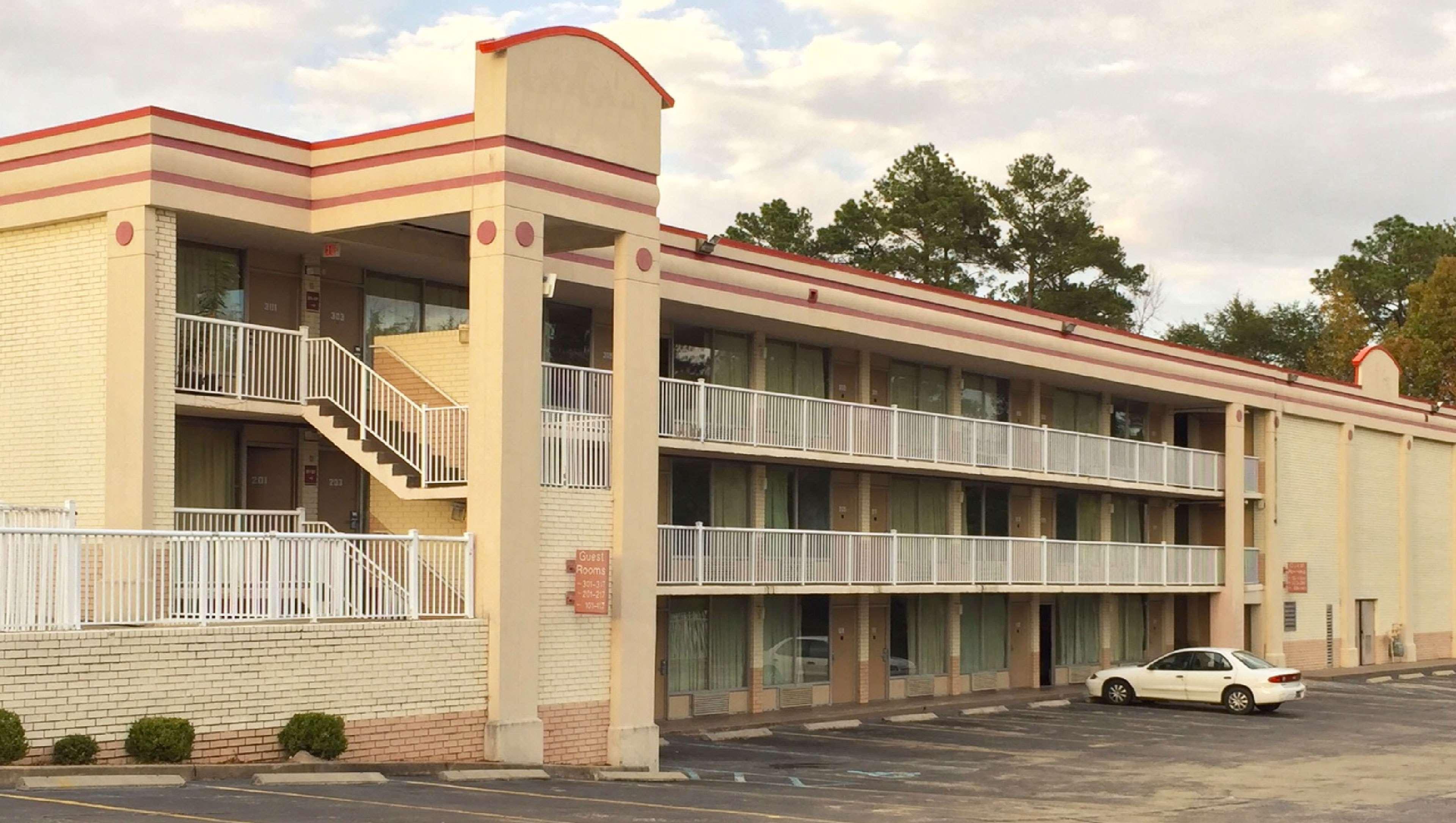 Magnuson Hotel Columbia Buitenkant foto